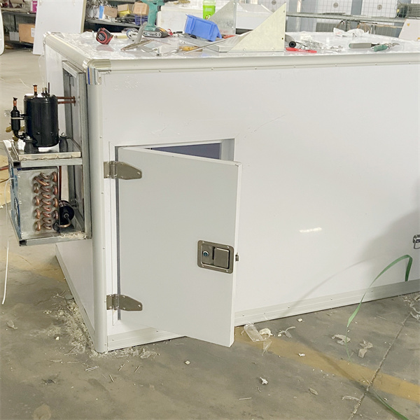<h3>front mounted pickup truck freezer unit for milk-Diesel </h3>

