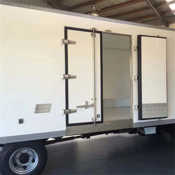 <h3>Catering Trailers, Catering Van Conversions & Bespoke Units</h3>

